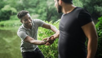 helping others reduces stress